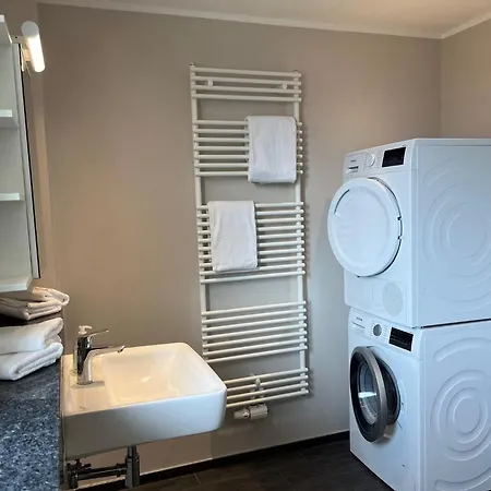 Koenigsberger Allee 40 Eg Apartman